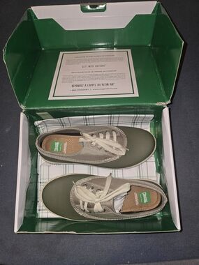 Cougar Olive Green Lace-Up Rain Sneakers